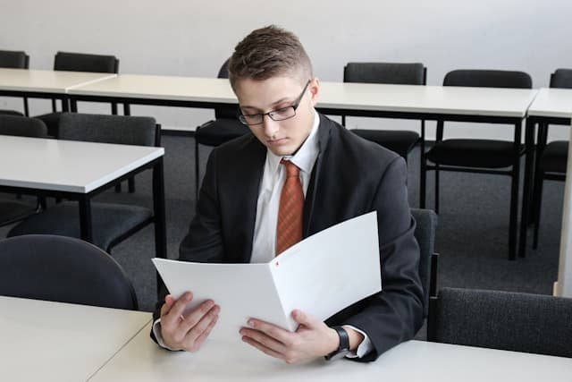 How to Write Your First Job Resume as a Fresh Graduate