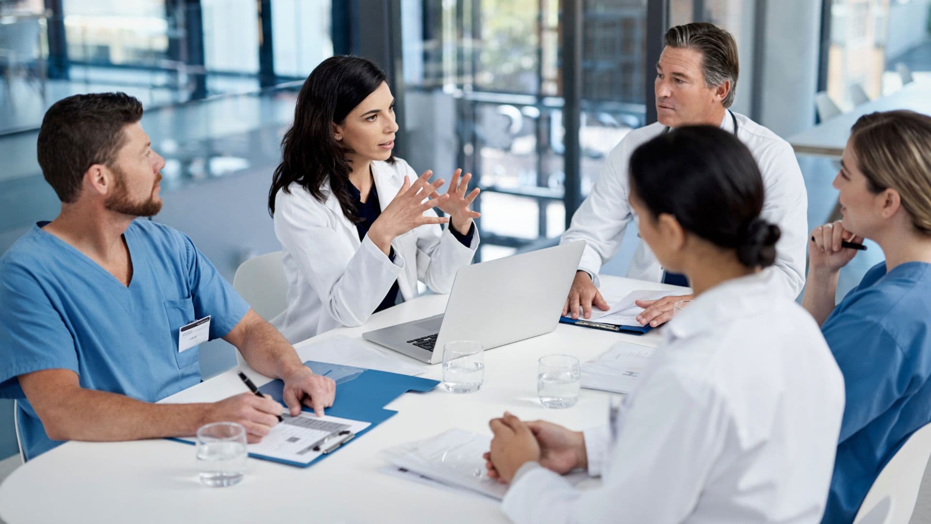 Navigating the Middle Revenue Cycle in Healthcare | VISAYA KPO