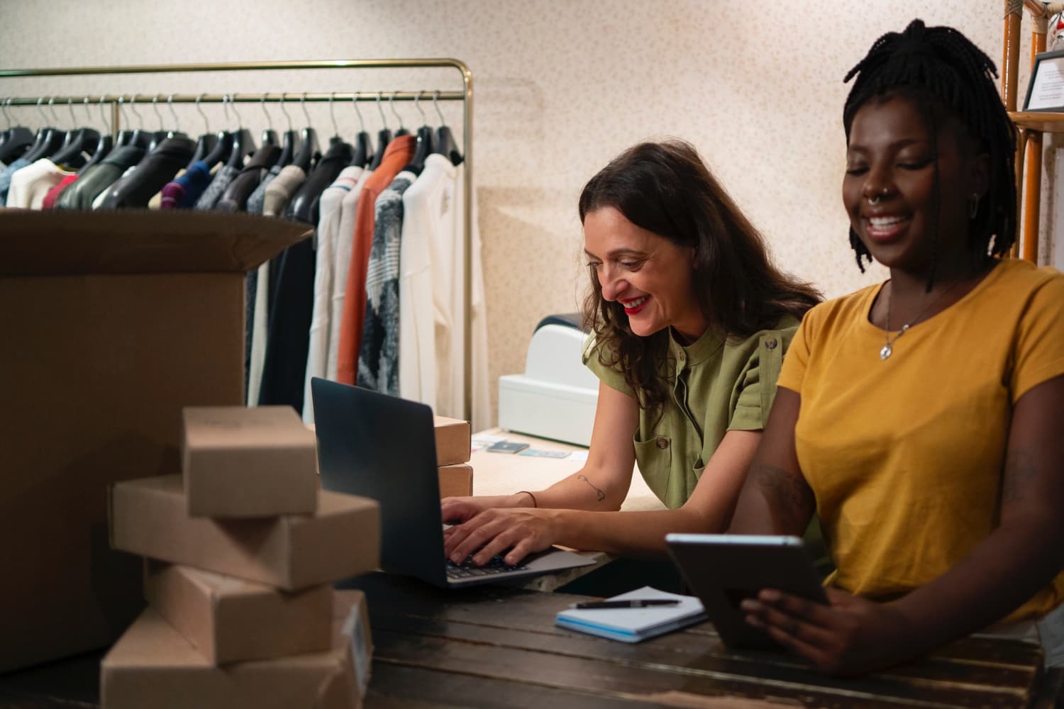 How to Enhance E-Commerce Customer Experience | VISAYA KPO